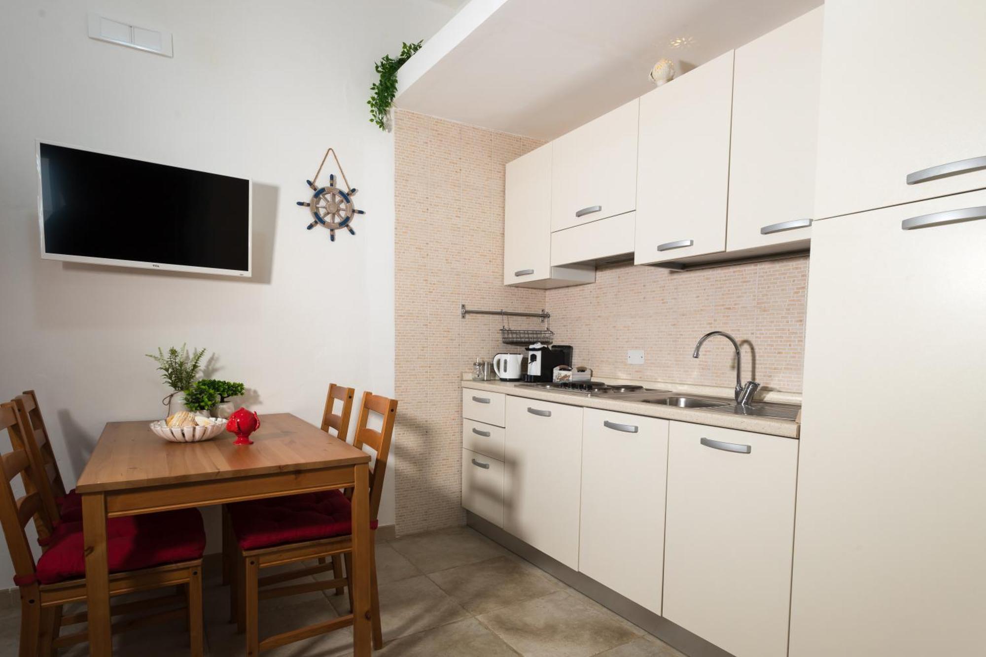 Victoria Apartments โมโนโปลี ภายนอก รูปภาพ