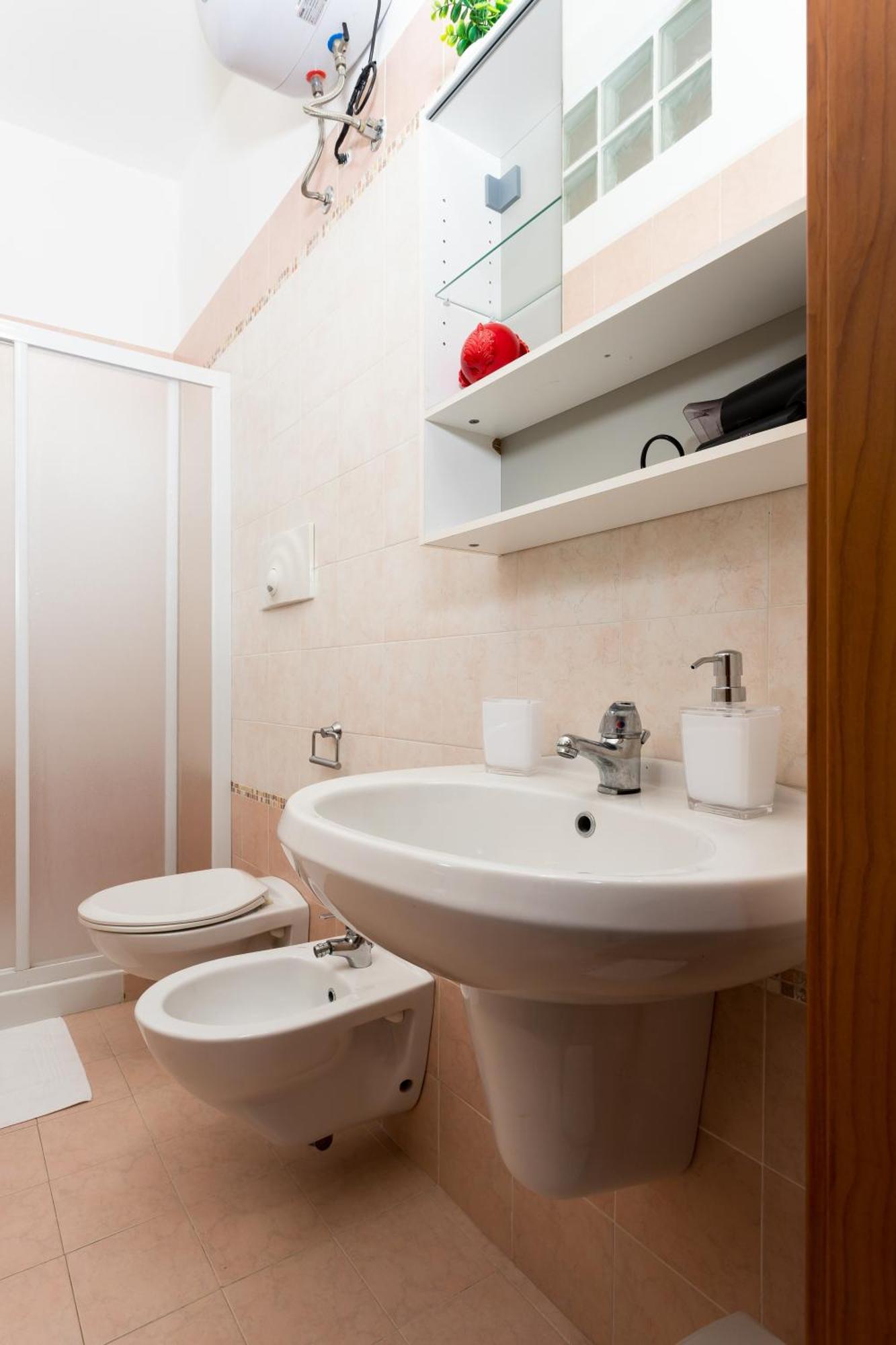 Victoria Apartments โมโนโปลี ภายนอก รูปภาพ